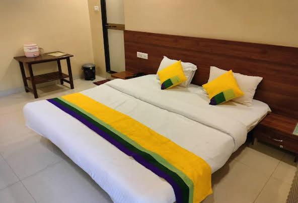 Hotel President House Matheran Exterior photo